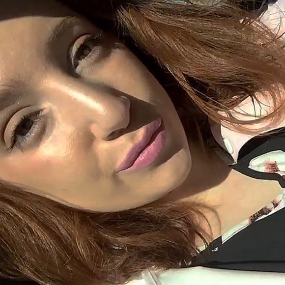 Meet your Posher, Julie - Picture 1 of 1